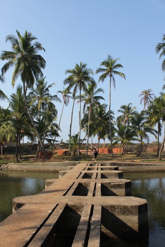 The way back to the beach. Across the backwater canal ...